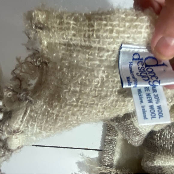 Doneyal Design Handcrafted Natural Fabrics Tan Plaid Mohair Wool Scarf Shawl - Picture 9 of 12